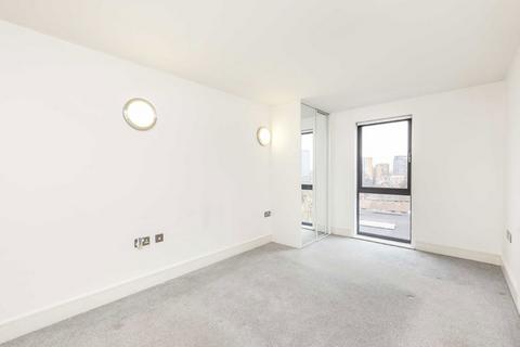 2 bedroom flat for sale, Turner Street, London E16