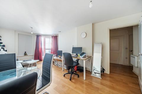 2 bedroom apartment to rent, Slough,  Berkshire,  SL2