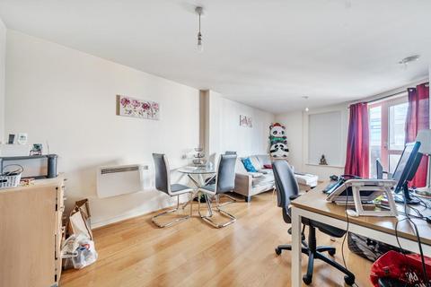 2 bedroom apartment to rent, Slough,  Berkshire,  SL2