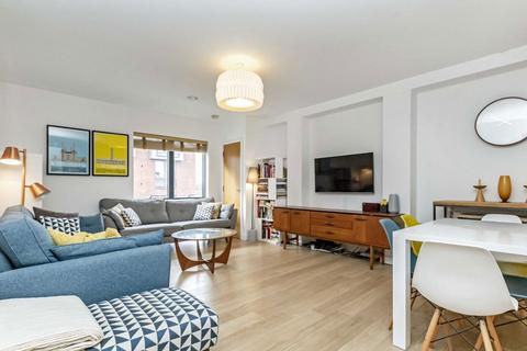 2 bedroom flat for sale, Ardwell Road, London SW2