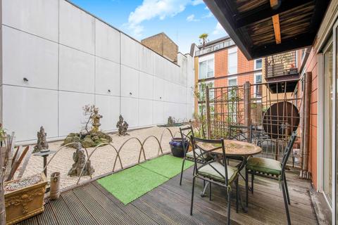 2 bedroom flat for sale, Rose Court, 8 Islington Green, London N1
