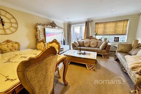 undefined, Warren Close, Sandhurst, Berkshire