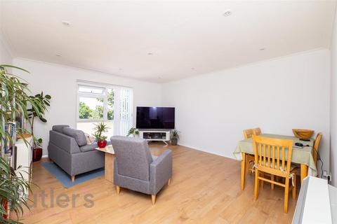 2 bedroom flat to rent, Brighton Road, Sutton