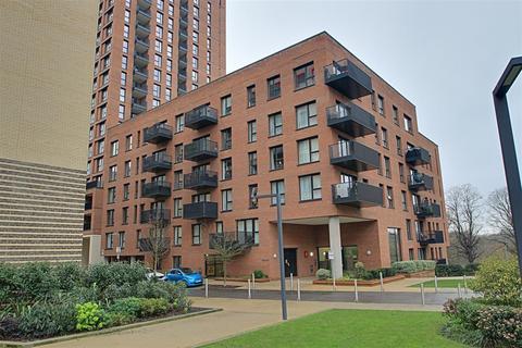 1 bedroom apartment for sale, Shearwater Drive, London