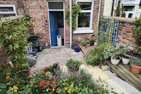 2 bedroom terraced house for sale, Columbia Street, Darlington