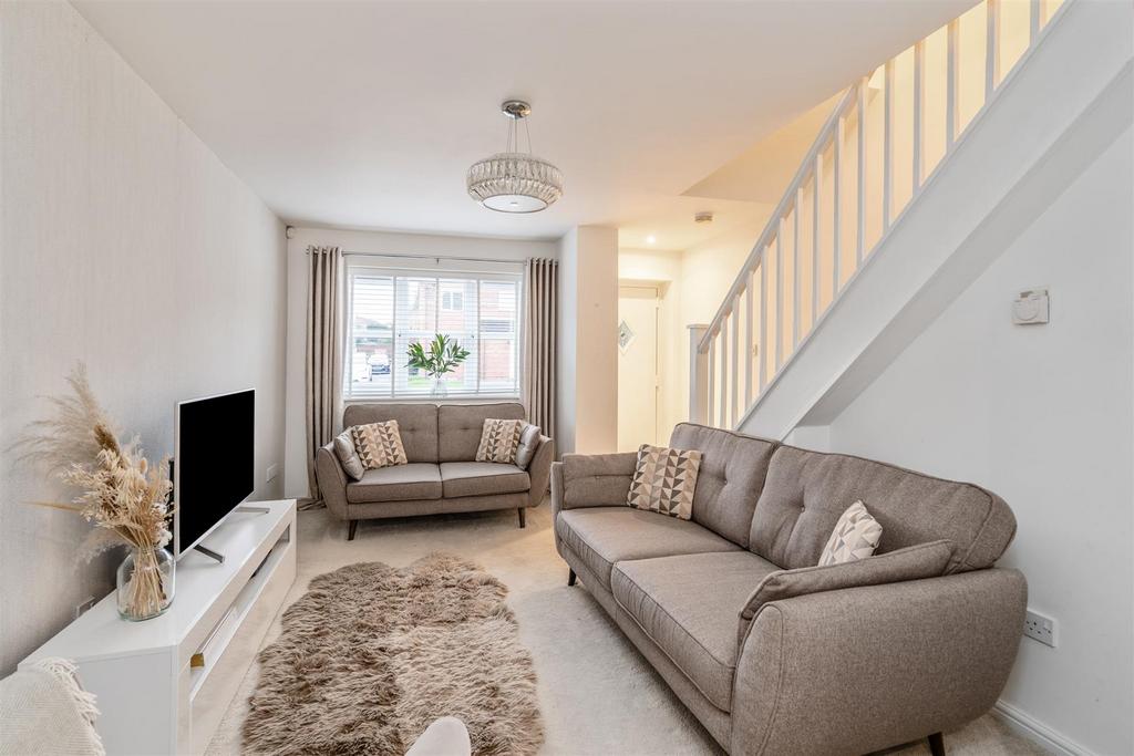 53 Frankton Close 2.jpg