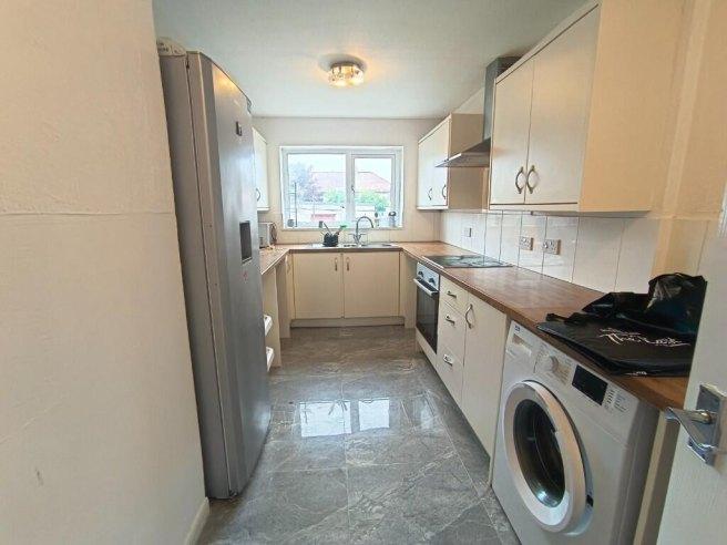 Mackie-grove-bs34-7nf-1035559
