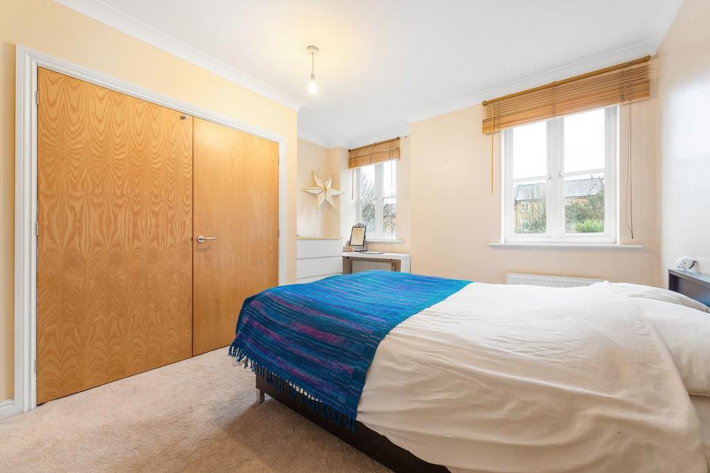 Bedroom 1.JPG
