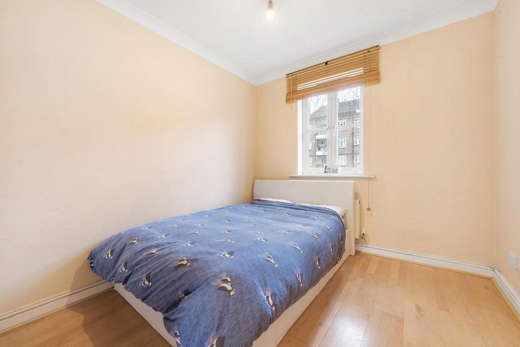 Bedroom 2.JPG