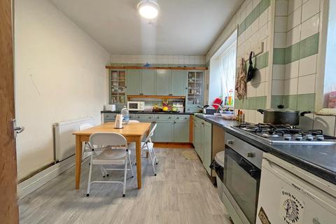 undefined, Aston Street, London, E14