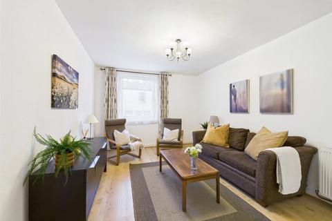 2 bedroom apartment to rent, Causewayside, Edinburgh, Midlothian, EH9