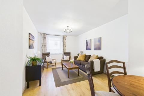2 bedroom apartment to rent, Causewayside, Edinburgh, Midlothian, EH9