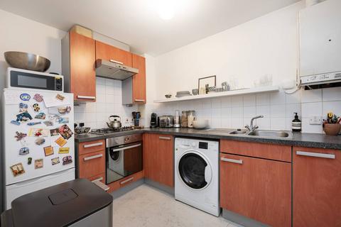 1 bedroom flat for sale, Richmond Road, Hackney, London, E8