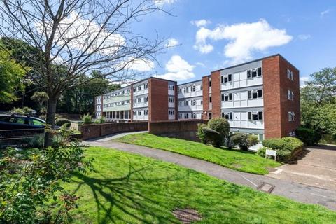 1 bedroom apartment to rent, Weybridge, Surrey, KT13