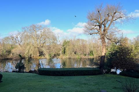 1 bedroom apartment to rent, Weybridge, Surrey, KT13