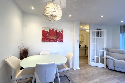 1 bedroom apartment to rent, Weybridge, Surrey, KT13