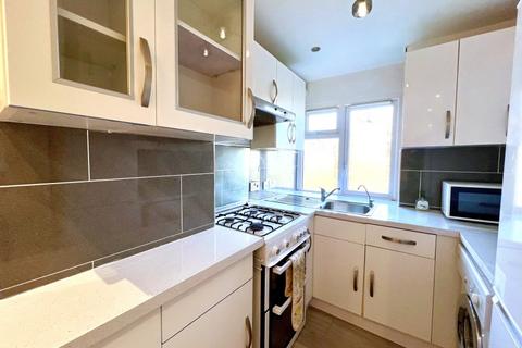 1 bedroom apartment to rent, Weybridge, Surrey, KT13