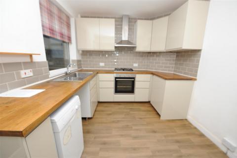 3 bedroom townhouse for sale, Bradford Road, Idle, Bradford