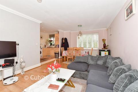 2 bedroom flat for sale, Ifield Road, West Green, Crawley, West Sussex