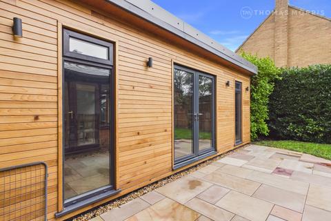 4 bedroom detached house for sale, Chestnut Close, Huntingdon PE28
