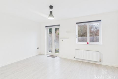 3 bedroom end of terrace house to rent, Garden Court, Durham DH6