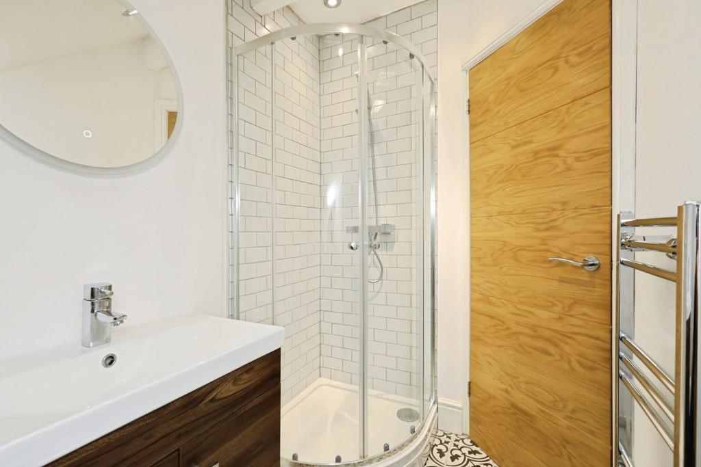 Bedroom No.3 Ensuite