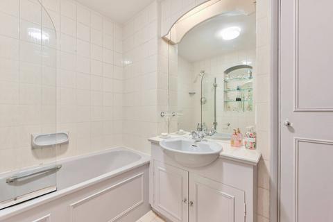 1 bedroom flat for sale, Blair Court, St John's Wood, London, NW8