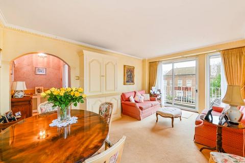 1 bedroom flat for sale, Blair Court, St John's Wood, London, NW8