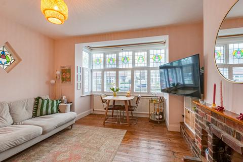 undefined, Westcliff Drive, Leigh-on-sea, SS9