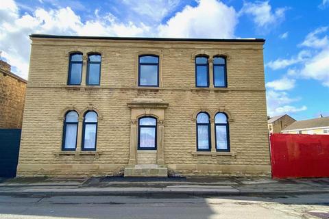 2 bedroom apartment to rent, Bridge House, Calder Road, Mirfield