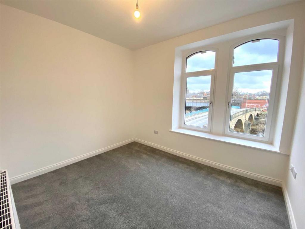 BEDROOM.jpg
