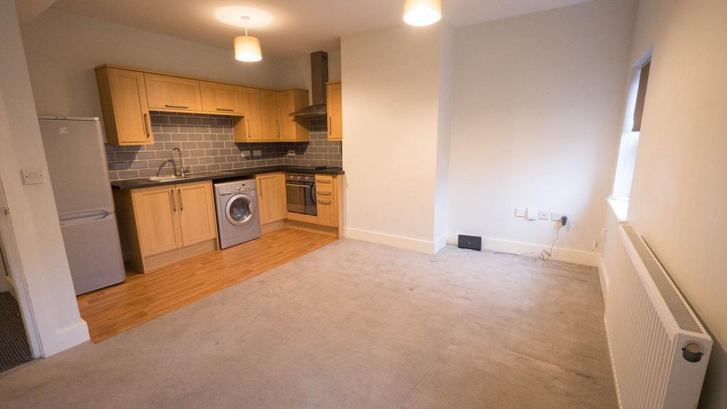 Open plan living / dining / kitchen