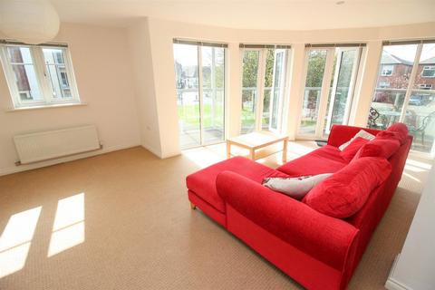 undefined, Manor Park, High Heaton