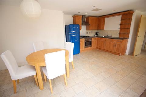 undefined, Manor Park, High Heaton