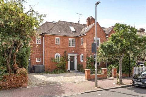 undefined, Ellerton Road, London, SW18