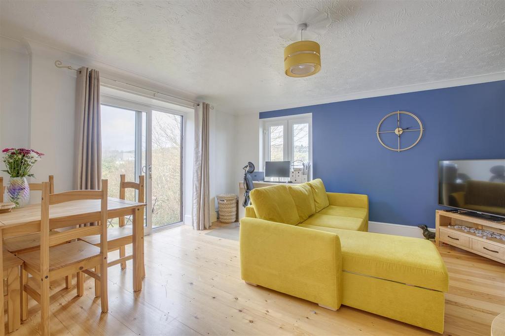 39 Gandon Vale, HP13 5 LG-6.jpg