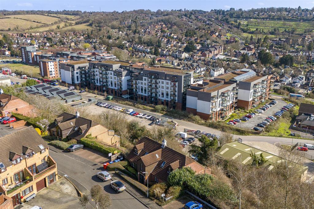39 Gandon Vale, HP13 5 LG Drone-1.jpg