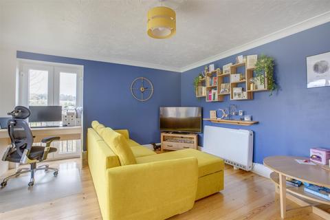 2 bedroom apartment for sale, Gandon Vale, High Wycombe HP13
