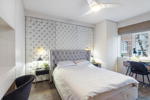 undefined, Pembroke Road, London, W8