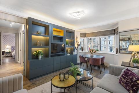 Pembroke Road, London, W8