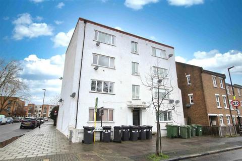 2 bedroom apartment for sale, Eaton Court, Clive Road , London, SE21 8BZ