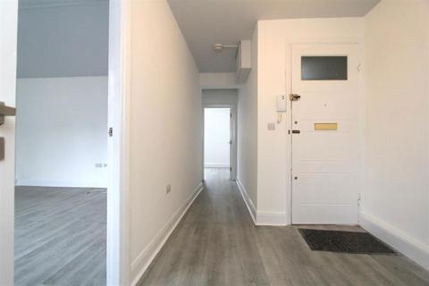 2 bedroom apartment for sale, Eaton Court, Clive Road , London, SE21 8BZ