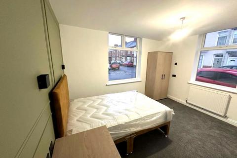 8 bedroom terraced house to rent, Easson Road, Darlington DL3