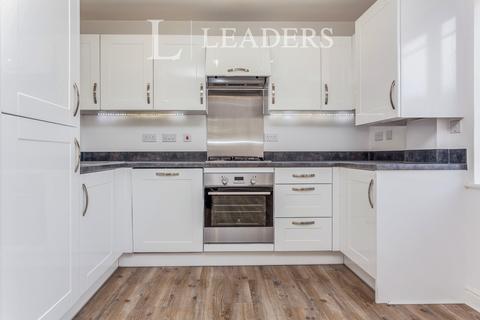 2 bedroom flat to rent, Hammingden Court, Crawley, RH10