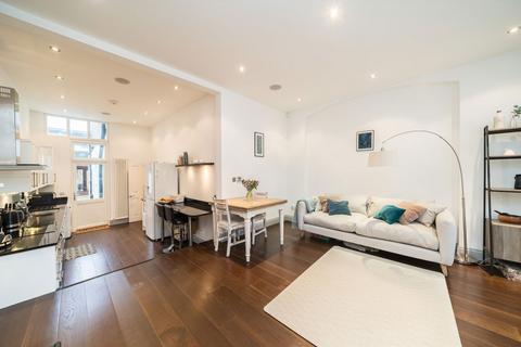 2 bedroom flat for sale, Sternhold Avenue, London SW2