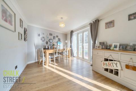 4 bedroom detached house for sale, The Grove, Brentwood, CM14