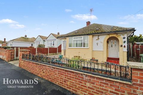 4 bedroom detached bungalow for sale, Greenhill Avenue, Caister-on-Sea
