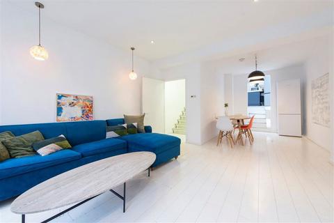 undefined, Paradise Row, London E2