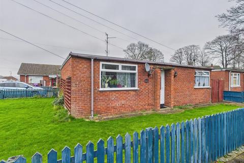 2 bedroom detached bungalow for sale, Carlton Road, Boston