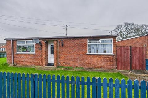 2 bedroom detached bungalow for sale, Carlton Road, Boston